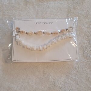 Une Douce Puka SeaShell Choker Set Brand New